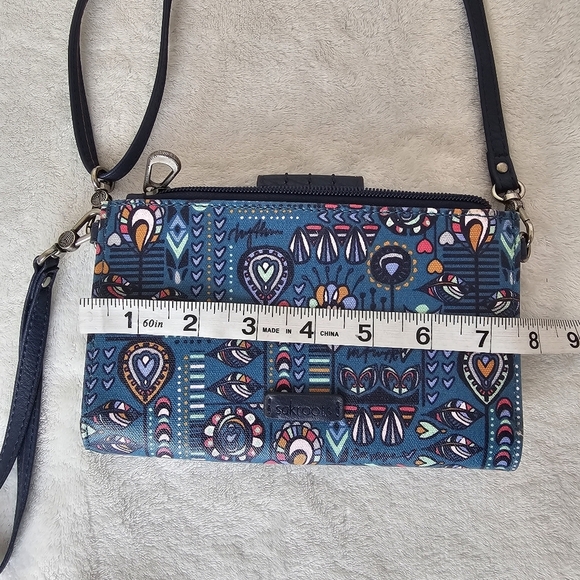 Sakroots Peacock Blue Floral Canvas Coated Smartphone Wallet Crossbody Bag - Picture 6 of 15